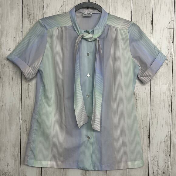 Designs By Terry Short Sleeve Button Down Bow Tie Collar Vintage Pin Up Blouse - Picture 1 of 8